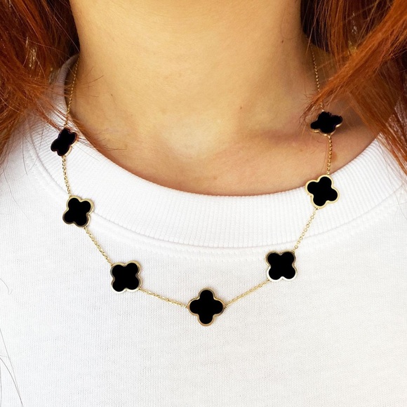18 Karat Gold Onyx Clover Necklace - Picture 2 of 4